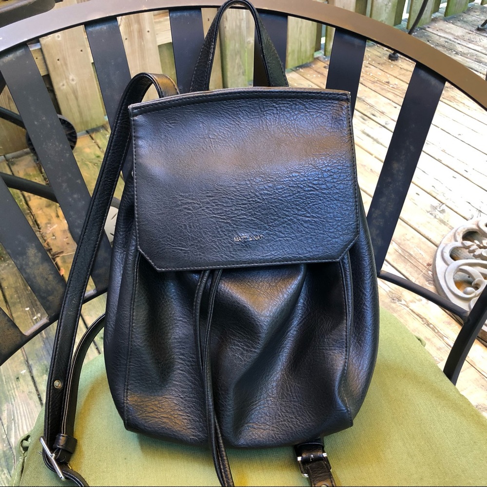 Matt & Nat Black Mumbai Mini Backpack (Vegan Leather)